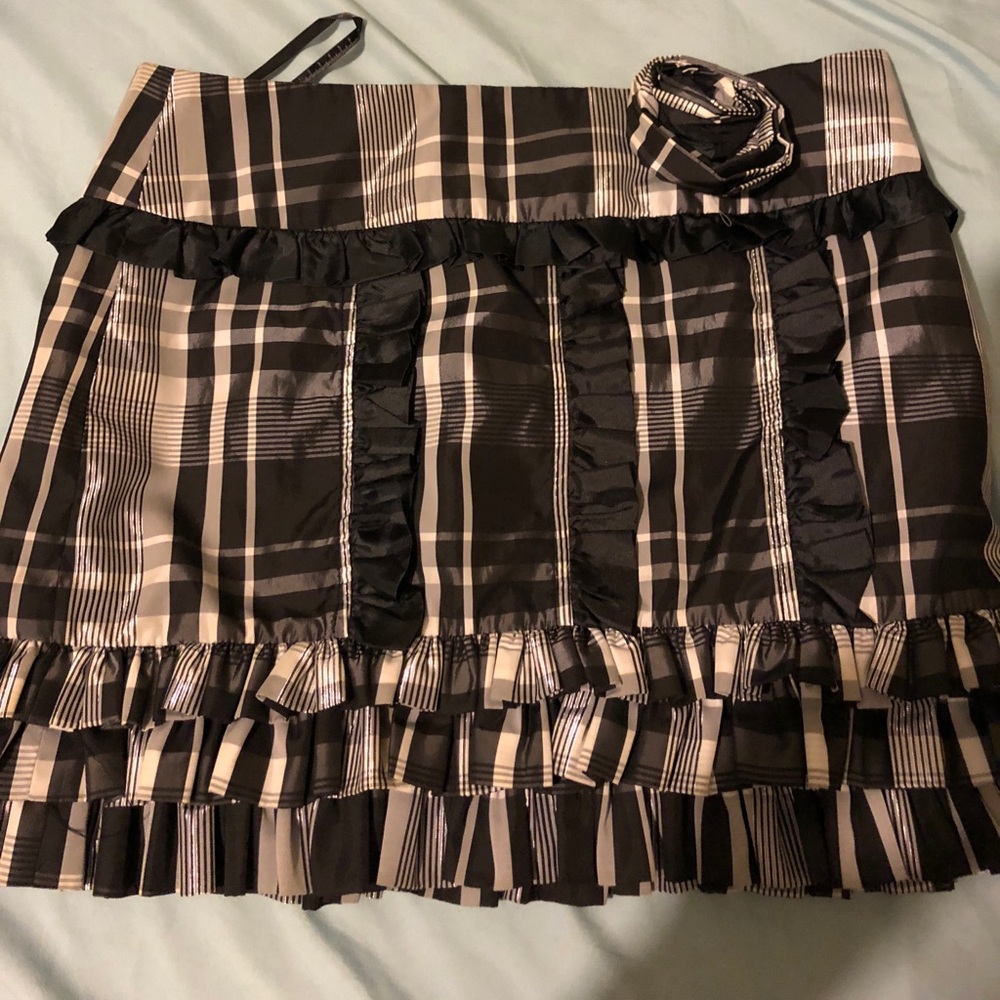 Checkered mini skirt